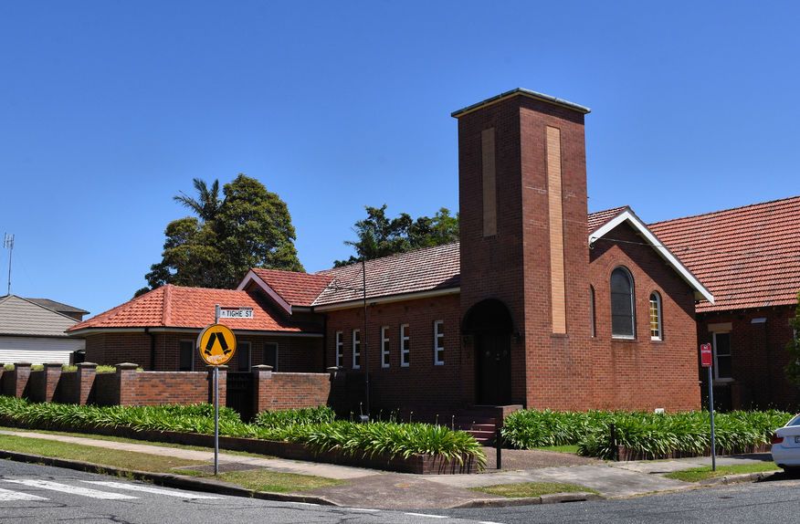 Waratah Uniting Church - Former