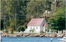 Batemans Bay Anglican Church - 1915 - 1986 Building 26-01-1985 - Lindsay Nothrop