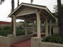 Central Baptist Church - Former - Memorial Gate 02-05-2014 - John Huth, Wilston, Brisbane 