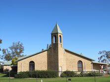 Free Reformed Church of Byford 31-08-2022 - Calistemon - Wiki - See Note