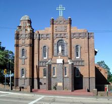 Our Lady Queen of Peace Catholic Church 28-09-2002 - Alan Patterson