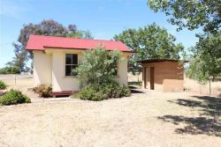 Pioneer Avenue, Gumly Gumly Church - Former