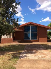 St Andrew's Presbyterian Church - Former 31-03-2015 - John Conn, Templestowe, Victoria