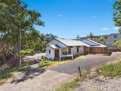 St David's Anglican Church - Former 17-05-2016 - McGrath - Terrigal