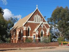 St Joseph's Catholic Church 01-05-2010 - Mattinbgn - See Note.